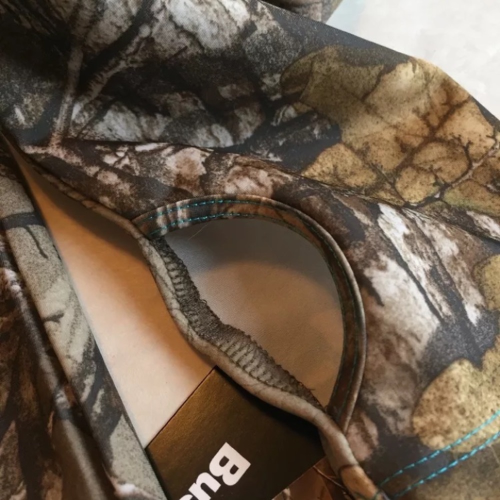 Bushmaster camouflage 1/4 zip top size small - Picture 7 of 8